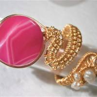 Ring handgewebt mit pink Achat Scheibe 17 mm rosa Spiralring verstellbar goldfarben Bild 2