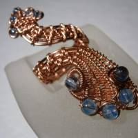 Ring handgewebt Kupfer rotgoldfarben mit Quarz blau im Spiralring verstellbar als Daumenring boho Bild 6