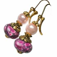 Ohrringe pink Mosaikjaspis handgefertigt violett grau an rosa Muschelperle im boho chic Bild 5