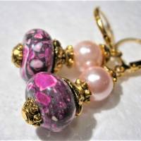Ohrringe pink Mosaikjaspis handgefertigt violett grau an rosa Muschelperle im boho chic Bild 6