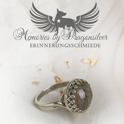 Tierhaarschmuck oder Menschenhaar Ring aus 925er Silber auf Wunsch vergoldet nach Gelbgold oder Rosegold, auch für Asche