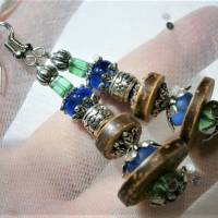 Ohrringe blau grün handgemacht aus Holz braun als Naturschmuck silberfarben Bild 5