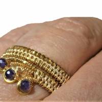 Ring handgewebt mit Mini Achat lila violett im Spiralring goldfarben wirework als Geschenk im boho chic Bild 2