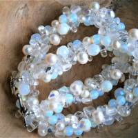 Perlenkette weiß mit Bergkristall und Mondstein Collier üppige Kette zur Hochzeit Brautschmuck Bild 5