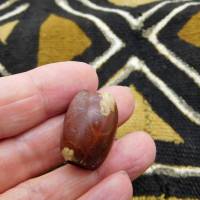 neolithische Stein-Perle aus der Sahara mit authentischen Bearbeitungsspuren- 26mm - von Hand gebohrt - Sahara Stein - 1 Bild 2