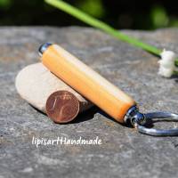 Schlüsselanhänger – Holz Eibe gedrechselt Walze mit Ring Farbe Chrom Bild 4