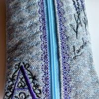 Leinen - TaTüTa - Taschentücher-Tasche für herkömmliche Papiertaschentücher mit Monogramm 'A' + Lavendelherz Bild 1