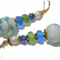 Ohrringe blau weiß Lampwork Glasperlen grün gestreift handgemacht zum Hippy boho look Bild 3