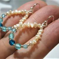 Ohrringe Keshi Perlen weiß an Glas blau ombre handgemacht Brautschmuck Bild 1