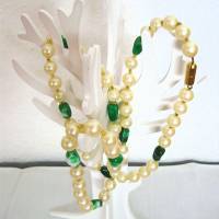 Vintage Perlenhalskette in Creme-Grün zeitlos schön aus den 70er Jahren Bild 10