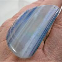 Ring blau grau gestreift handgefertigt mit 45 x 25 Millimeter großem Achat freeform Stein Designschmuck Bild 6