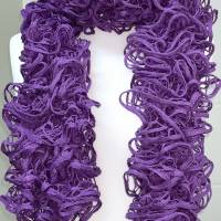 flippiger Schal in Rüschenoptik- handmade - aus Trendgarn - für Damen / Kinder Bild 4