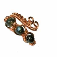 Ring handgemacht mit Labradorit khaki grün im Spiralring Kupfer rosegoldfarben wirework Daumenring Bild 1