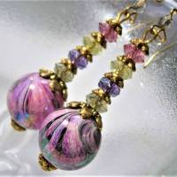 Ohrringe lila rosa marmoriert funkelnd violett grün handgemacht goldfarben Bild 4