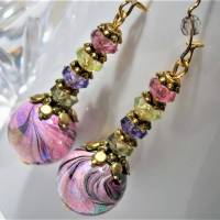 Ohrringe lila rosa marmoriert funkelnd violett grün handgemacht goldfarben Bild 7