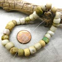 antike Glasperlen aus Djenné/Mali - dig beads Glas-Perlen mit Patina - weiß - kurzer oder mittlerer Strang Bild 4