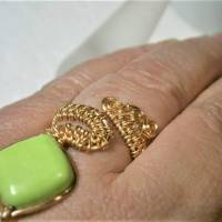 Ring handgefertigt mit Gaspeit Raute grün im Spiralring boho chic Schlangenring Bild 3