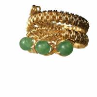 Ring mit Achat grün Spiralring goldfarben verstellbar Geschenk Hippy boho Daumenring Bild 1