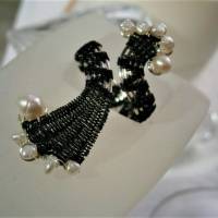 Ring verstellbar schwarz weiß mit Perlen handgewebt im Spiralring als Geschenk Bild 3