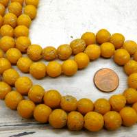 handgemachte Ethno-Glasperlen im Antiklook aus Indonesien, dunkles Gelb - 60 Perlen 10mm - rustikale Optik Bild 3