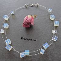 Glaskette zweireihig Opalglas Perlen Würfel Würfelkette Opalglaskette Glasperlen Kette milchig weiß silberfarben Bild 1