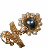Ring Perle grau peacock und Keshiperlen weiß handgemacht Spiralring goldfarben verstellbar boho Perlenring Bild 3