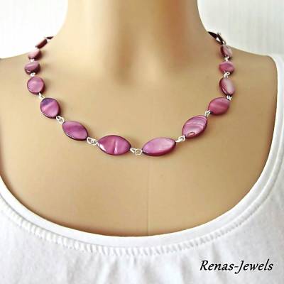 Perlmuttkette beere silberfarben – Handgefertigte kurze Perlmutt Perlen Kette mit Edelstahl