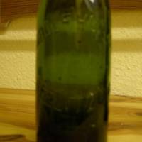 2 sehr alte dekorative Bierflaschen aus grünen Pressglas mit Blaseneinschluß und Bügelverschluss,ca. 30er Jahre Bild 3