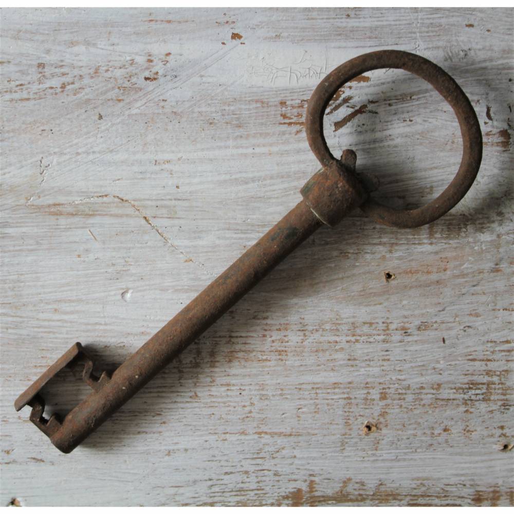 grosser alter Schlüssel mit Vintage Patina B