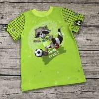 cooles T-shirt gr.98/104 Waschbär spielt Fußball grün Bild 1