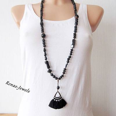 Bettelkette schwarz kupferfarben mit Quasten Anhänger – Bohokette lang Unikat handgefertigt