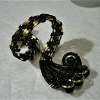Ring verstellbar schwarz mit Onyx handgewebt Gothic im Spiralring goldfarben Bild 6