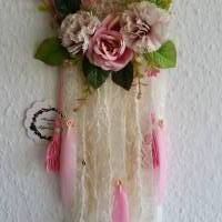 Boho Traumfänger, Dreamcatcher, Sonnenfänger, Wandbehang mit Spitze und Blumen in beige/rose Bild 1