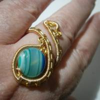 Ring mit Achat blau petrol gestreift handgewebt in goldfarben verstellbar Paisley boho Bild 4