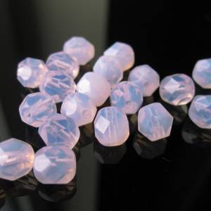 20 Milky Light Rose böhmische Perlen 6mm, tschechische feuerpolierte facettierte Glasperlen DIY Glasschliff Bild 2