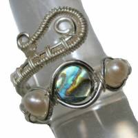 handmade Ring aus Abalone Regenbogen Seeopal mit Keshi Perlen verstellbar Paisley silberfarben Bild 1