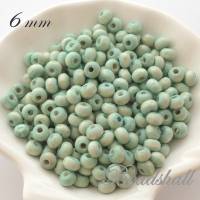 50 Holzperlen 6 mm Perlen Farbe Hell Mint (gefärbt) Bild 1