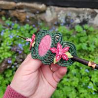 Makramee Haarspange "Pink Lily" mit Rhodonit und Holzstab Bild 1