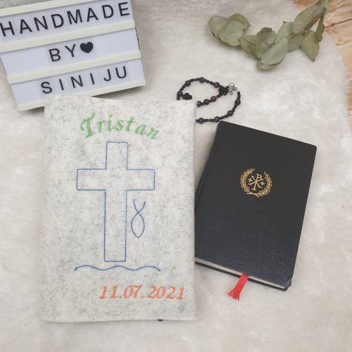 Individuelle Gotteslobhuelle aus Wollfilz, personalisiert bestickt, Kreuz