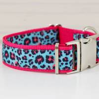 Hundehalsband oder Hundegeschirr mit Leoparden Muster, Animal Print, Safari, pink und blau, modern, trendy, Hundeleine Bild 2