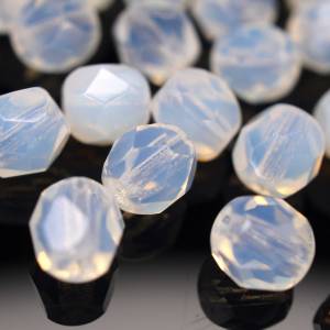 20 Milky White böhmische Perlen 6mm, tschechische feuerpolierte facettierte Glasperlen DIY Glasschliff Bild 1