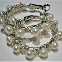 Perlenohrringe handgemachte 35 mm Ohrringe weiße Perlen Creolen Brautschmuck  Süßwasserzuchtperlen Bild 8