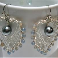 Ohrringe grau Perle und Mondstein handgemacht in wirework silberfarben boho Bild 4
