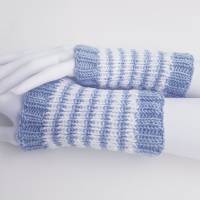 Pulswärmer 100 % Merino-Wolle handgestrickt hellblau weiß gestreift - Damen - Einheitsgröße - Modell 22 Bild 2