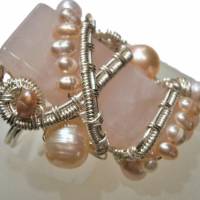 handgemachter Ring Rosenquarz und Perlen rosa in wirework silberfarben handmade Bild 1