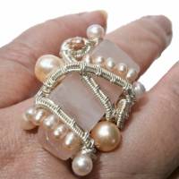 handgemachter Ring Rosenquarz und Perlen rosa in wirework silberfarben handmade Bild 3