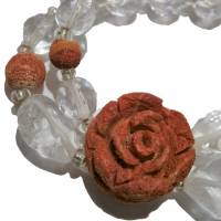 Armband Koralle Rosen und Bergkristall handgemacht Stretcharmband Schaumkoralle boho handmade Bild 1