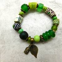 afrikanisches Armband - Perlenmix - afrikanische Vielfalt - grün-gelb - elastisch - ca. 5,1cm - Buddha and Leaf Bild 2