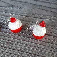 Ohrhänger Cupcake mit Erdbeere aus Fimo Ohrringe handmodelliert aus Polymer Clay Bild 8