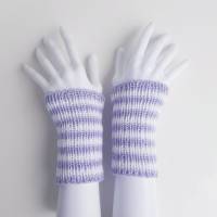 Pulswärmer 100 % Merino-Wolle handgestrickt hell-lila weiß gestreift - Damen - Einheitsgröße - Modell 19 Bild 4